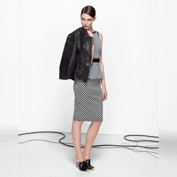 Karen Millen Quilted Panel Leather Jacket ASO Clary Fray - Picture 4 of 16